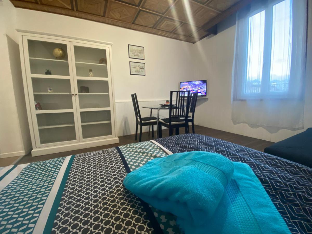 Au Bouquet Troyen - Wifi - Calme Et Tranquillite Troyes Exterior foto