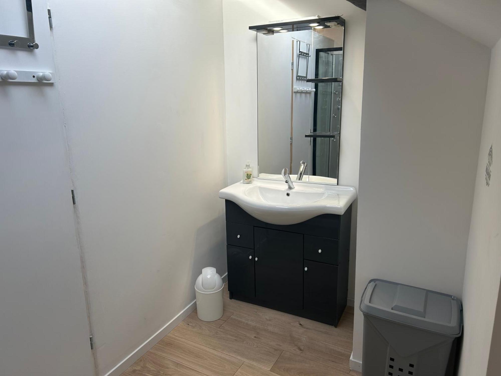 Au Bouquet Troyen - Wifi - Calme Et Tranquillite Troyes Exterior foto