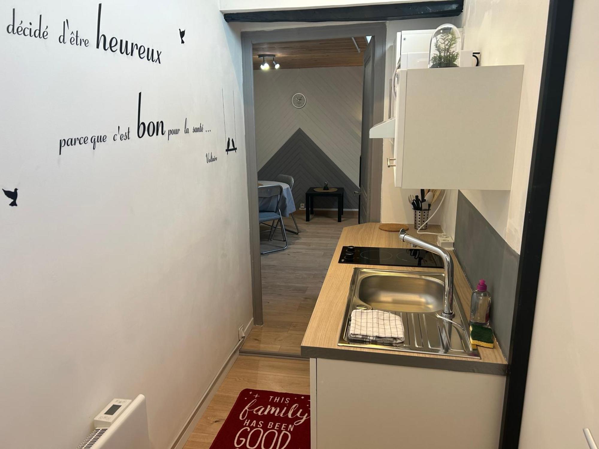 Au Bouquet Troyen - Wifi - Calme Et Tranquillite Troyes Exterior foto