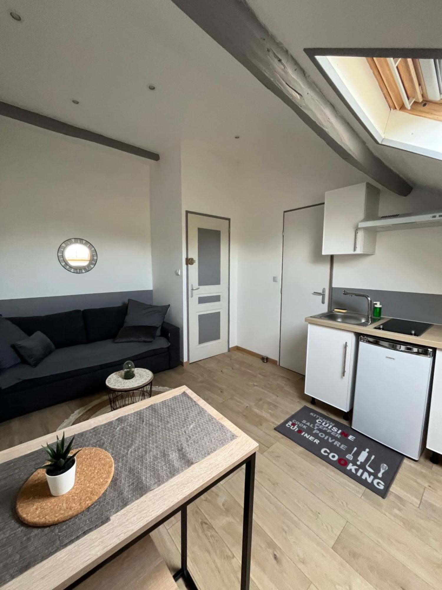 Au Bouquet Troyen - Wifi - Calme Et Tranquillite Troyes Exterior foto