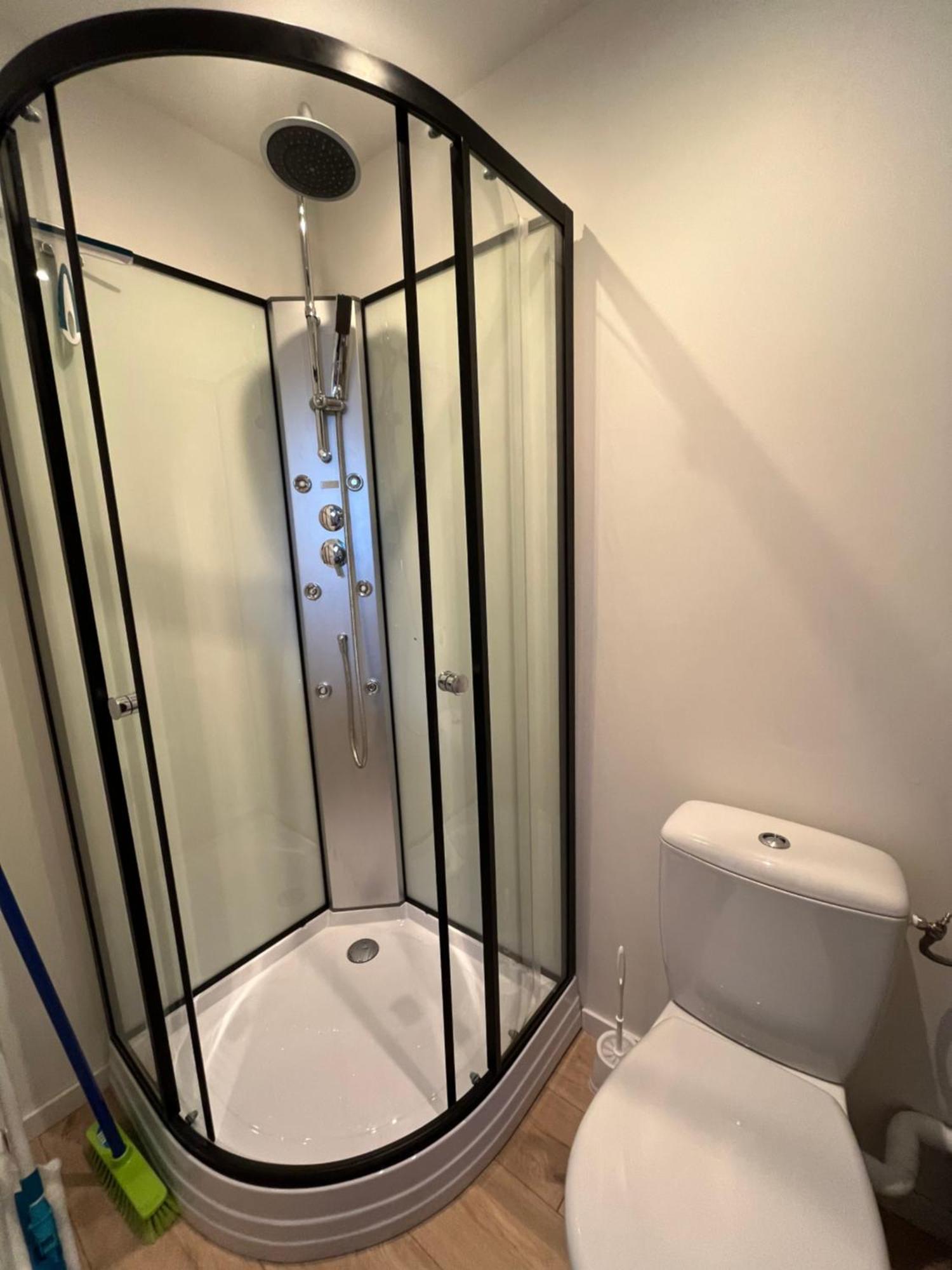 Au Bouquet Troyen - Wifi - Calme Et Tranquillite Troyes Exterior foto