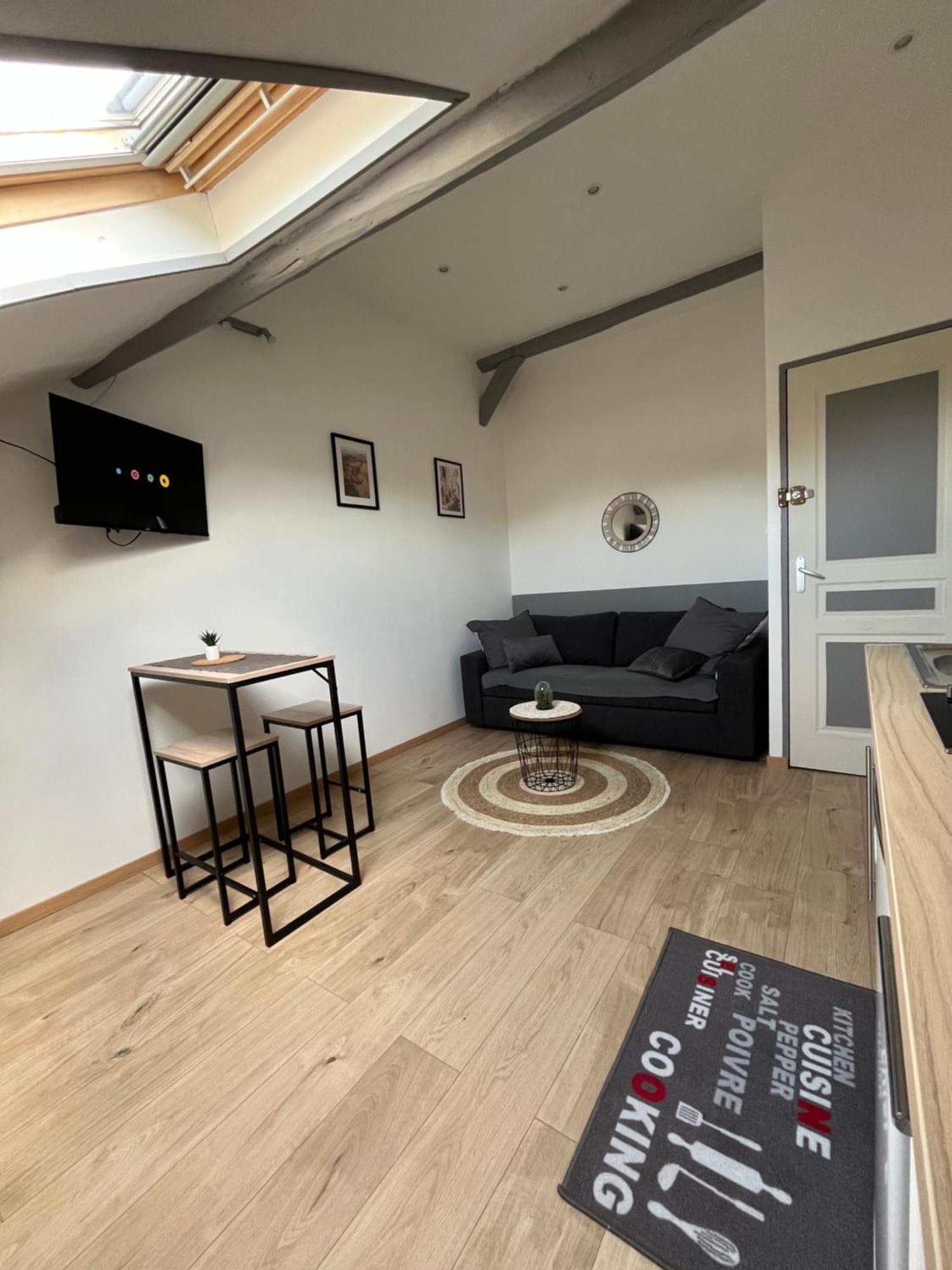 Au Bouquet Troyen - Wifi - Calme Et Tranquillite Troyes Exterior foto