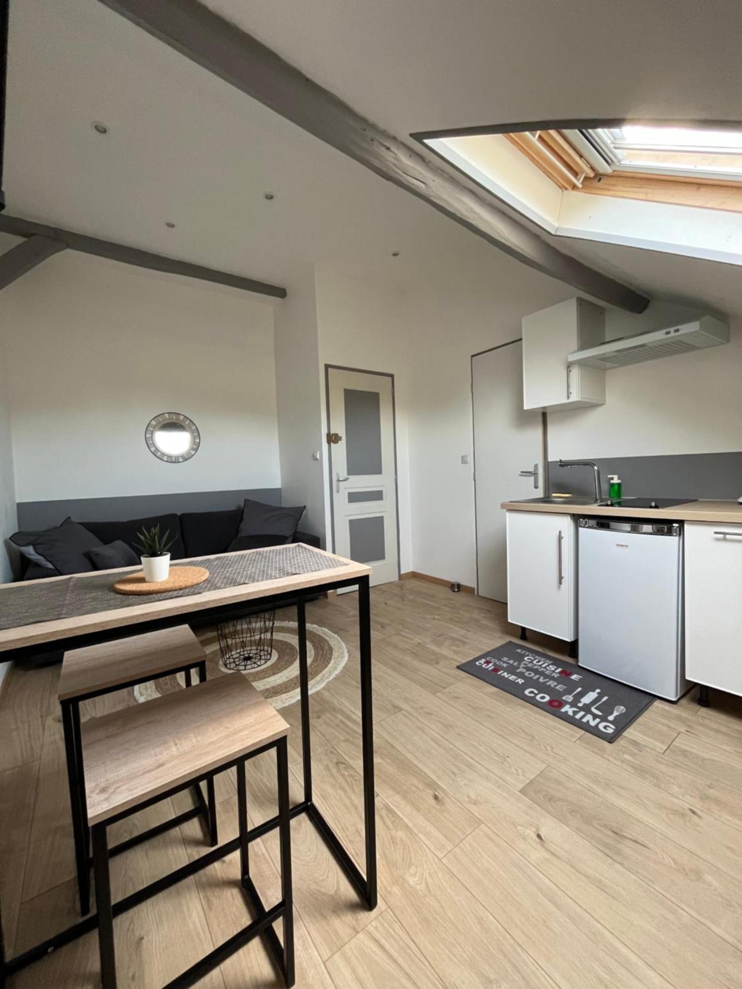 Au Bouquet Troyen - Wifi - Calme Et Tranquillite Troyes Exterior foto