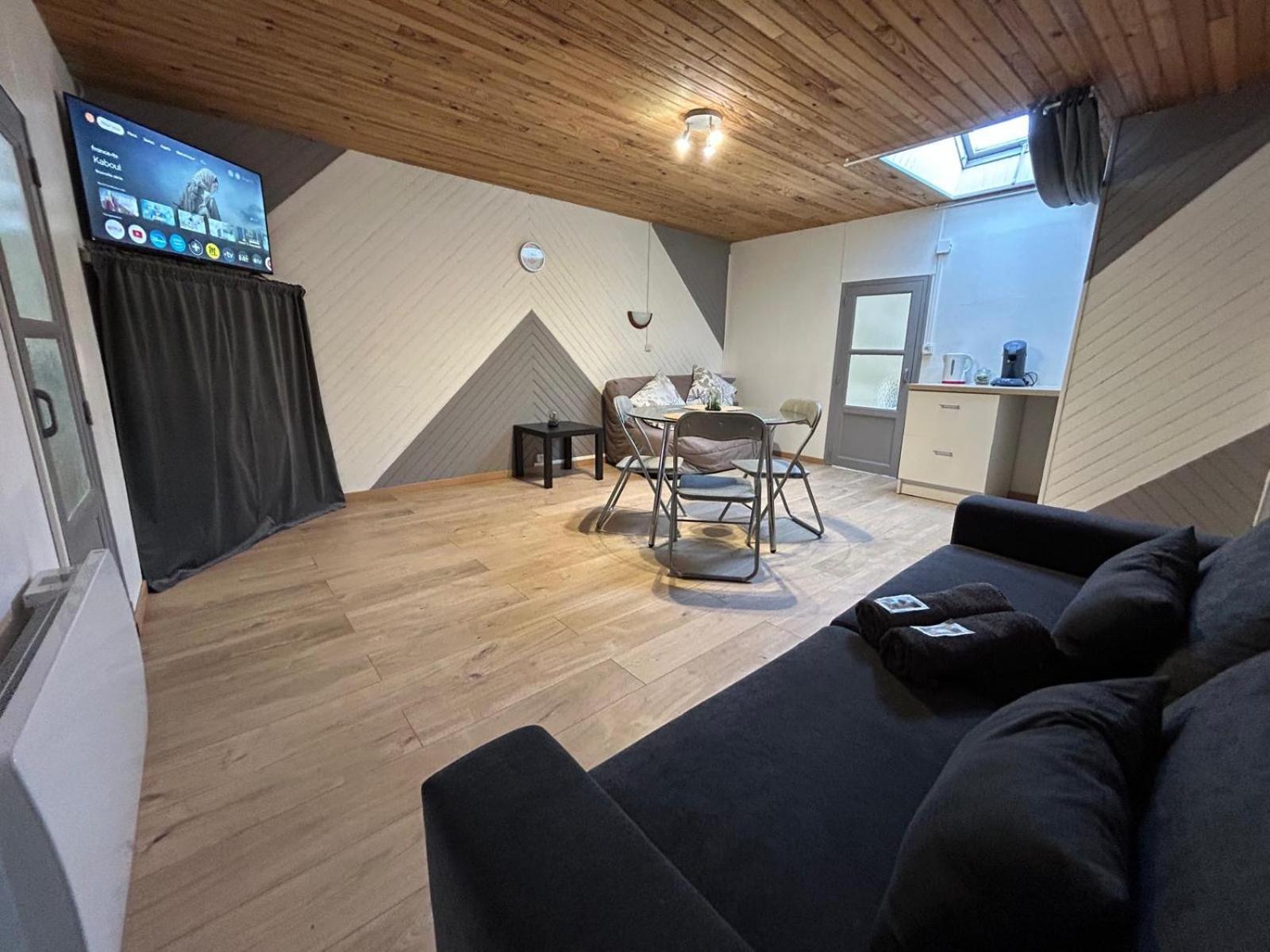 Au Bouquet Troyen - Wifi - Calme Et Tranquillite Troyes Exterior foto